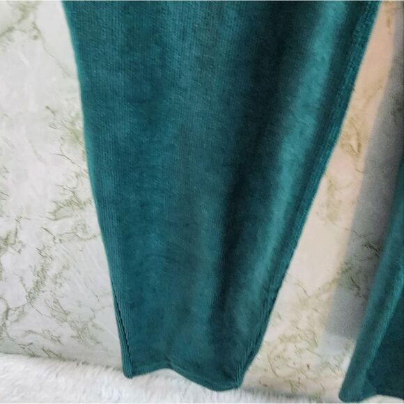 LuLaRoe Soft Green Ribbed Leggings - Picture 6 of 14